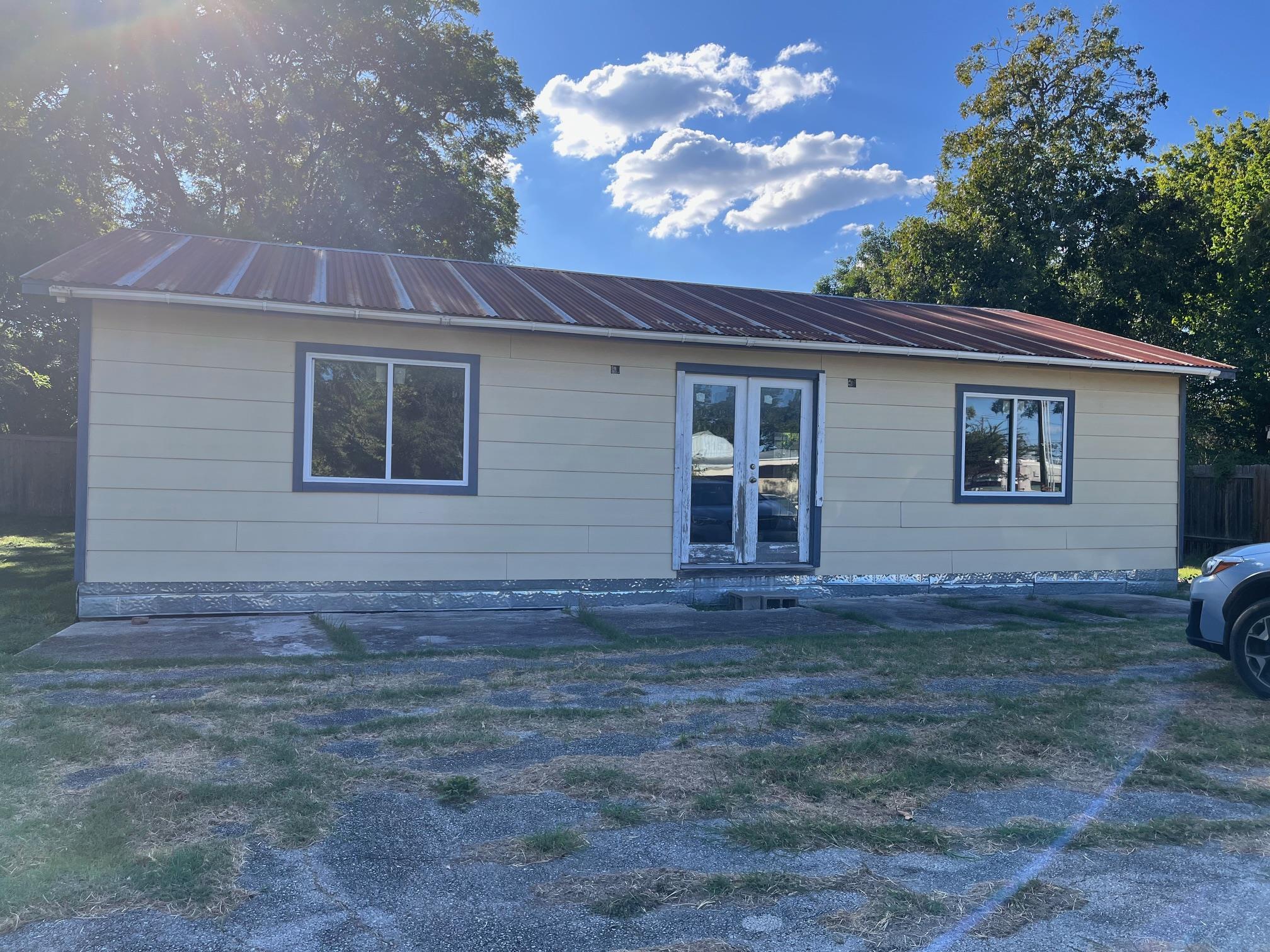 115 Guadalupe Street Lockhart TX 78644