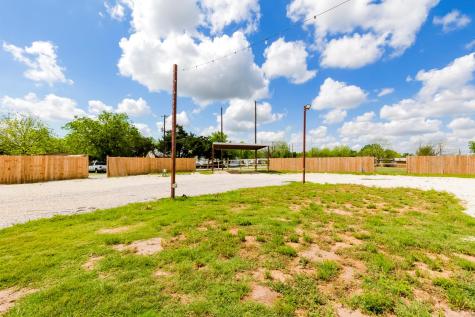 306 Oak Street Rockdale TX 76567