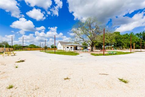306 Oak Street Rockdale TX 76567