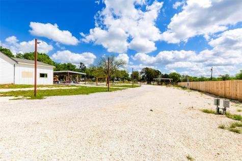 306 Oak Street Rockdale TX 76567