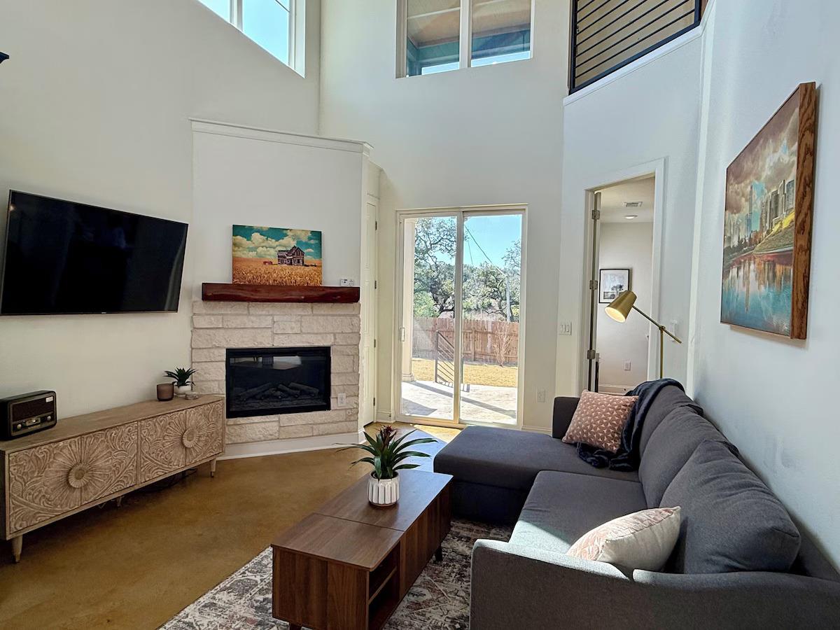 11605 Fitzhugh Road Austin TX 78736