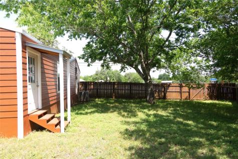 603 W Main Street Johnson City TX 78636