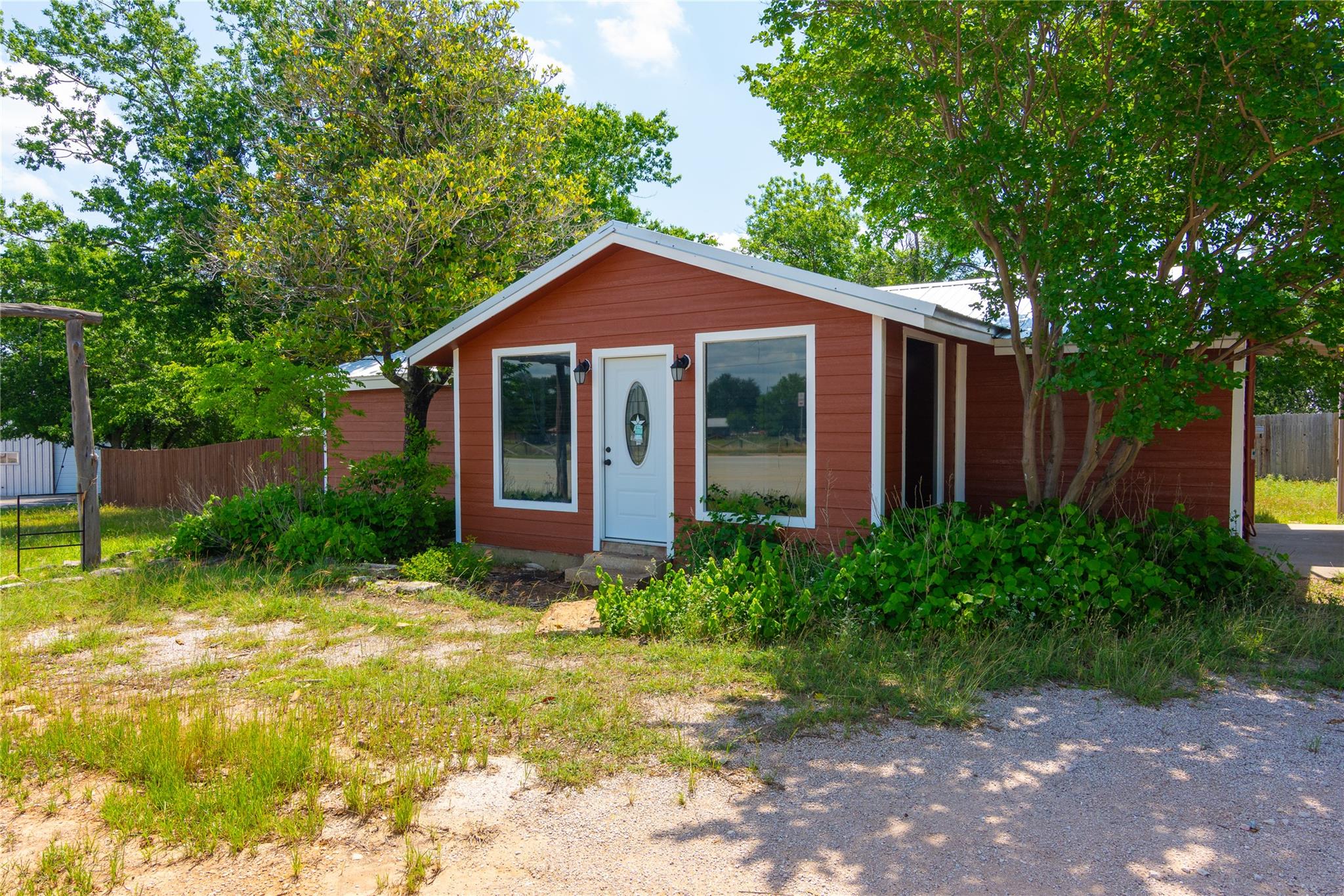 603 W Main Street Johnson City TX 78636