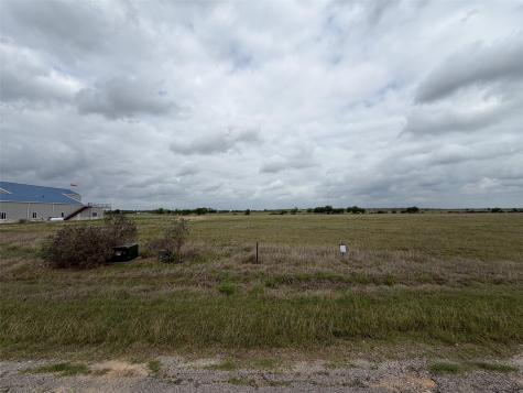 320 Airfield Road Fentress TX 78622