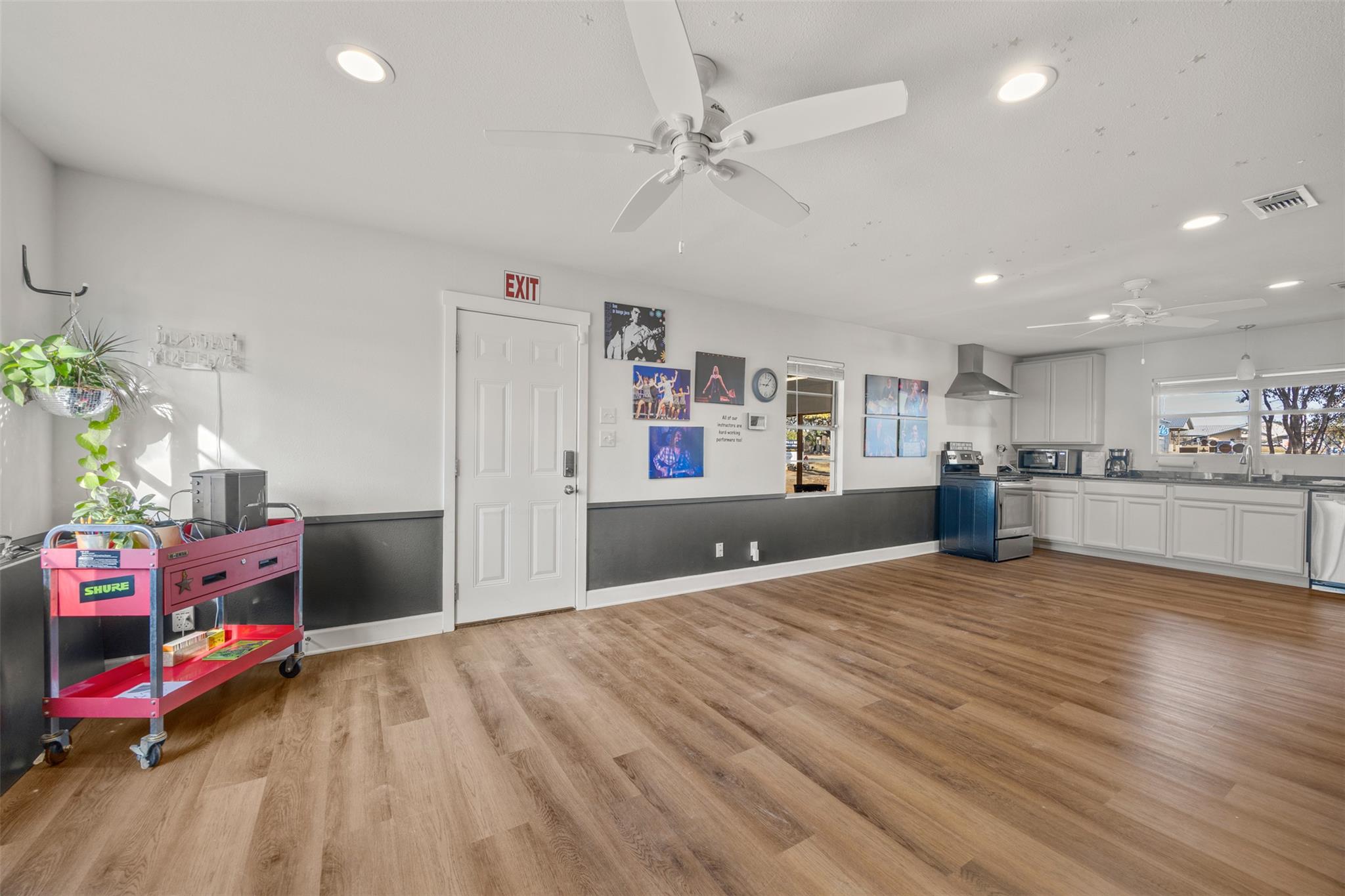 603 W Highway 290 Highway Dripping Springs TX 78620