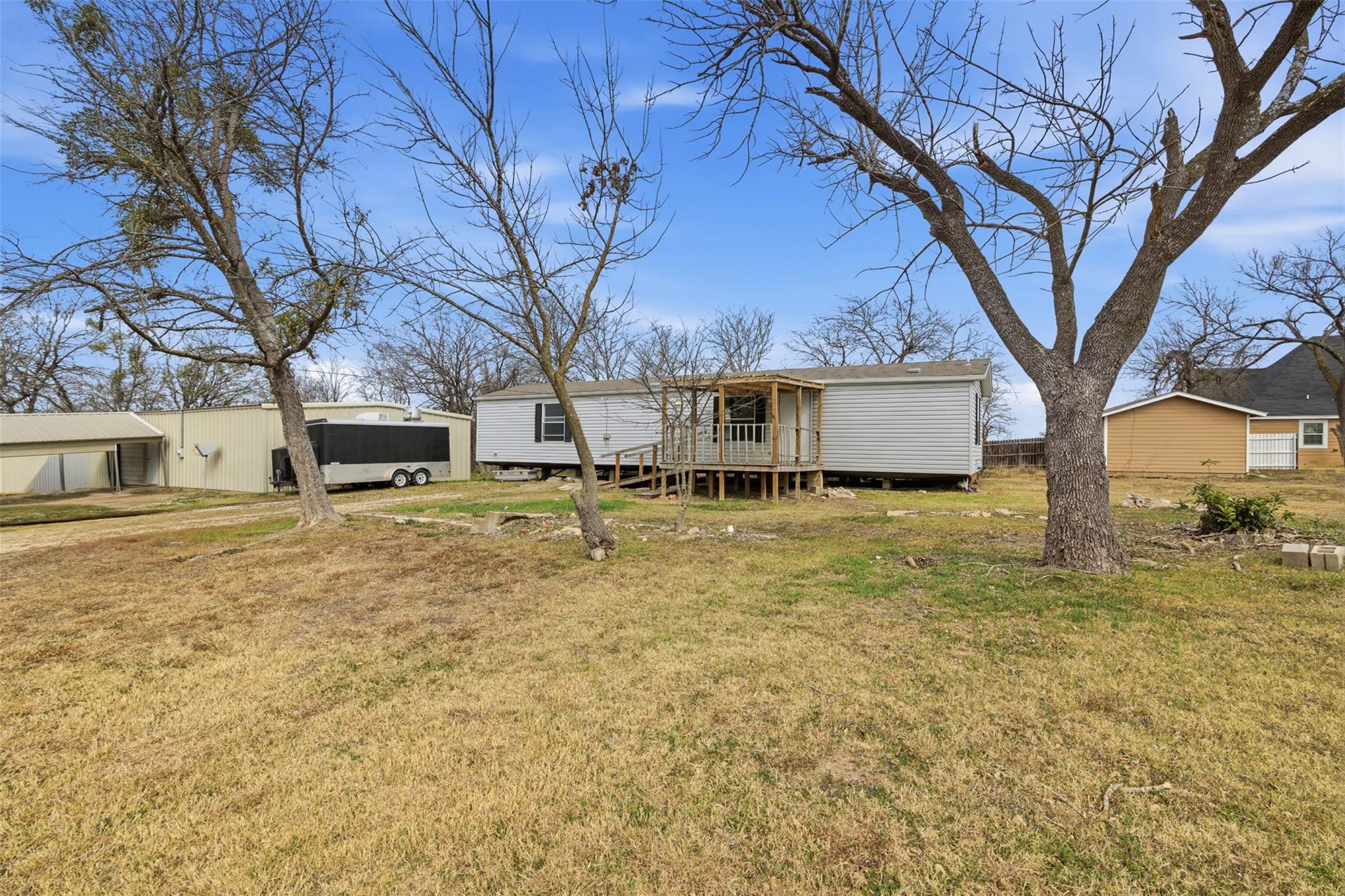 508 W Mesquite Avenue Rogers TX 76569