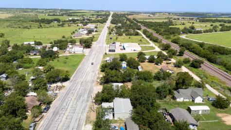 508 W Mesquite Avenue Rogers TX 76569