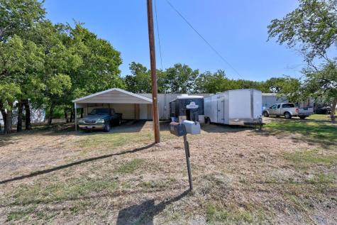 508 W Mesquite Avenue Rogers TX 76569