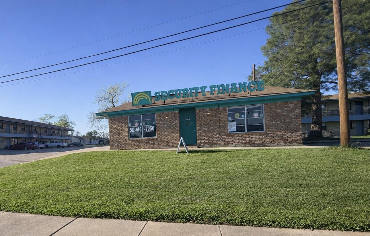1706 W Cameron Avenue Rockdale TX 76567