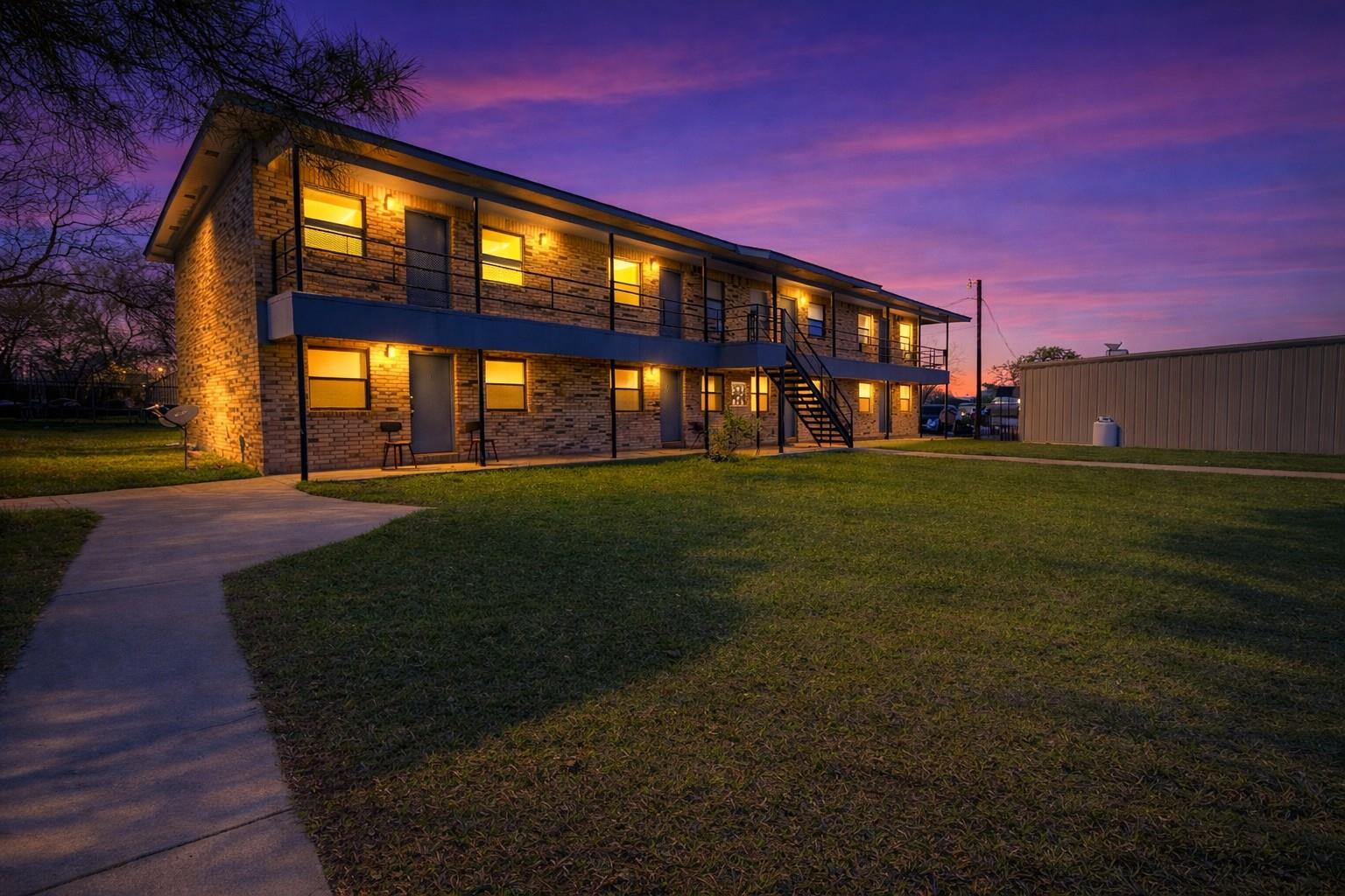 1706 W Cameron Avenue Rockdale TX 76567