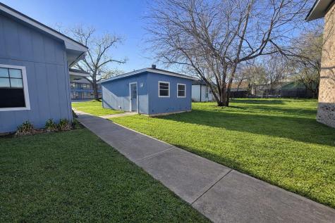 1706 W Cameron Avenue Rockdale TX 76567