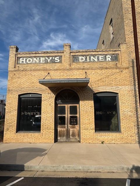 109 NE 2nd Street Smithville TX 78957