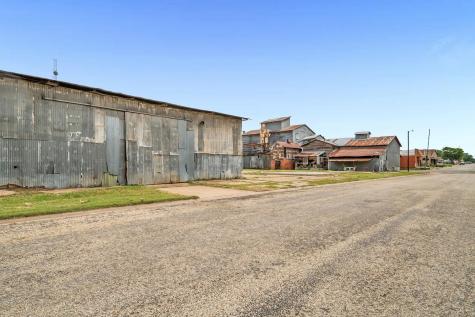 136 S Caldwell-c Street Giddings TX 78942
