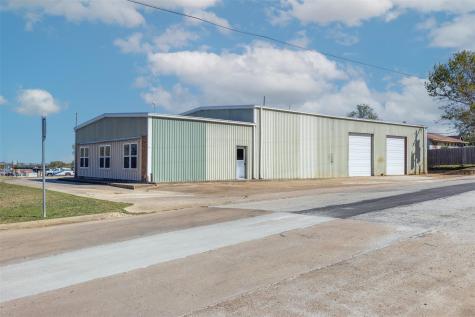 406 N Gray Street Caldwell TX 77836