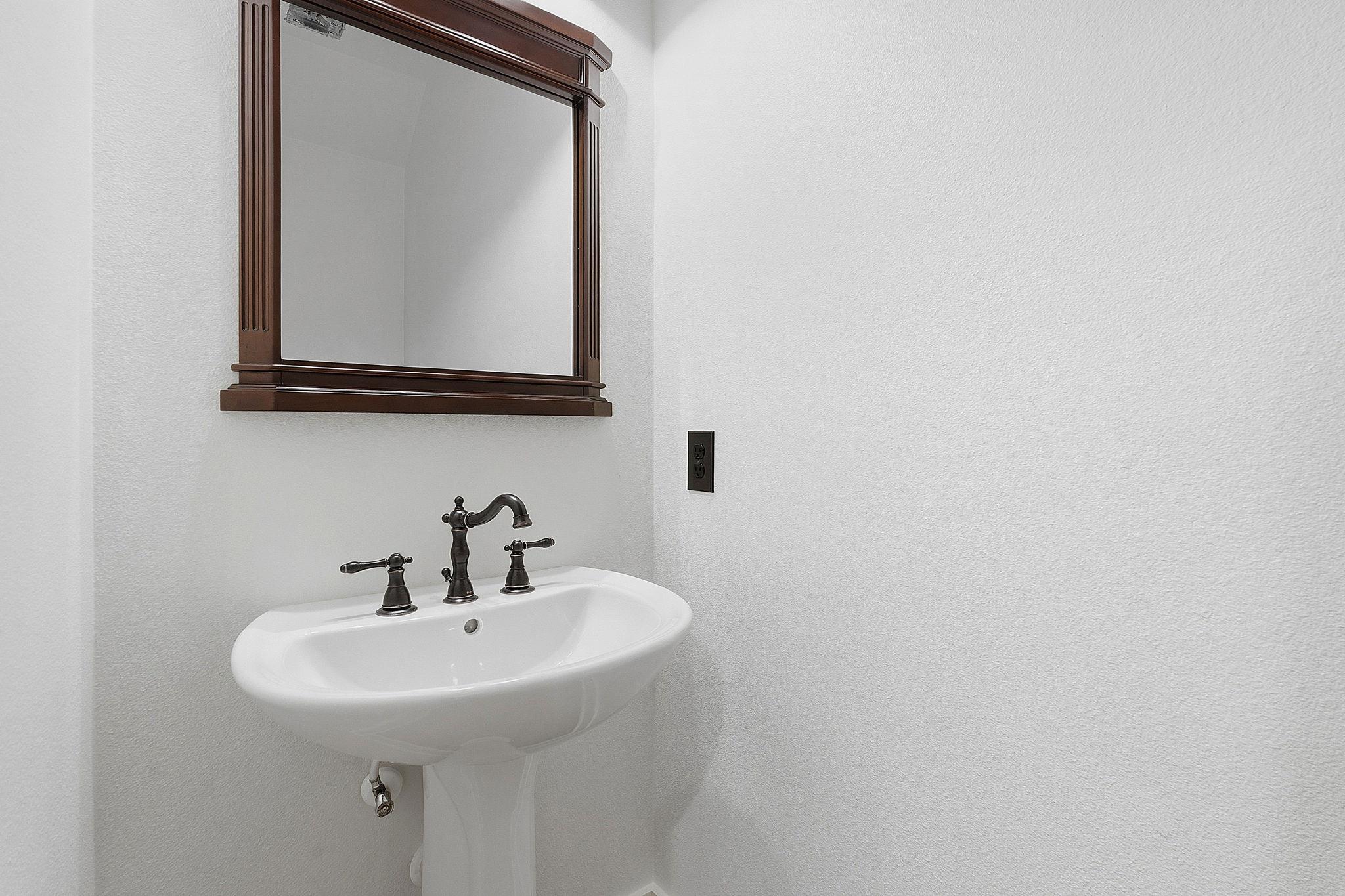 1006 Frost Avenue Driftwood TX 78619