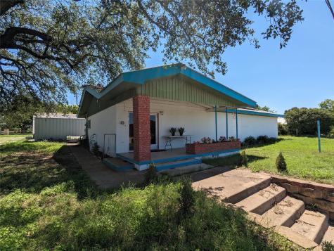 503 S 4th Street Lometa TX 76853