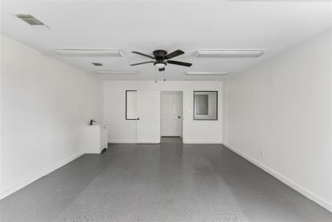 1024 S Guadalupe Street Lockhart TX 78644