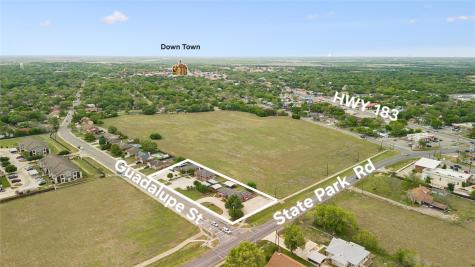 1024 S Guadalupe Street Lockhart TX 78644