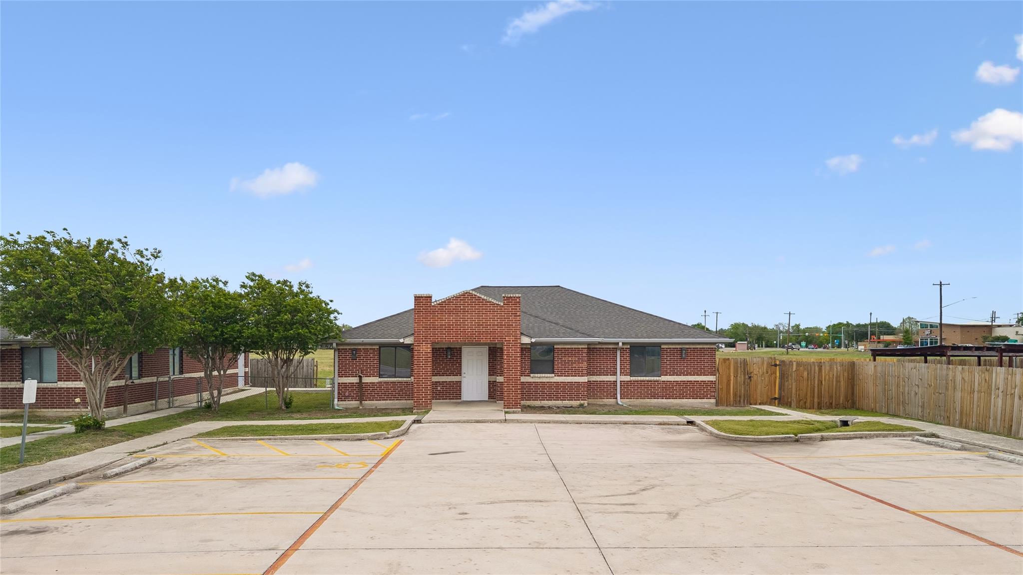 1024 S Guadalupe Street Lockhart TX 78644