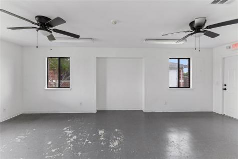 1024 S Guadalupe Street Lockhart TX 78644