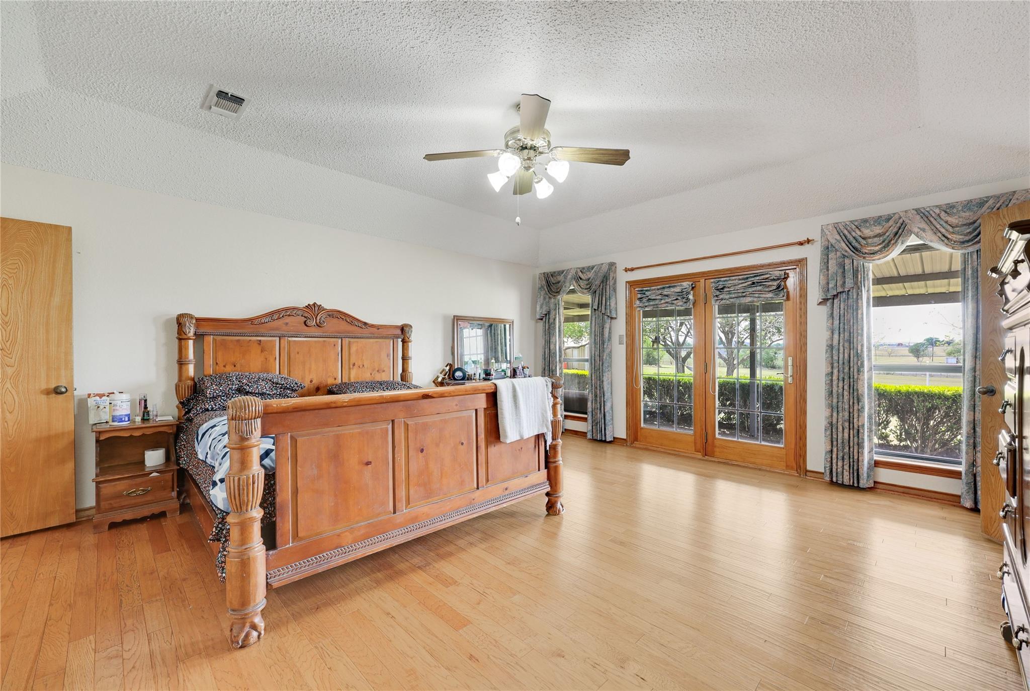 1931 Rowe Loop Pflugerville TX 78660