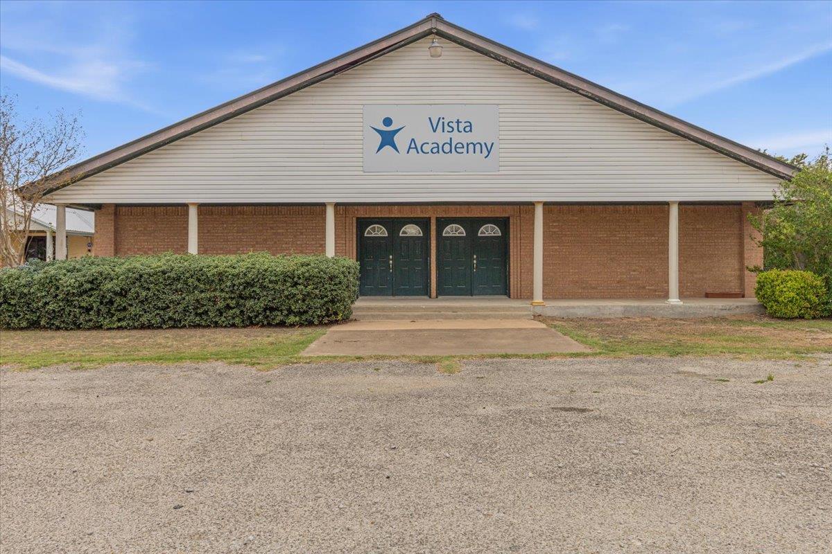 2418 Fm 1704 Elgin TX 78621