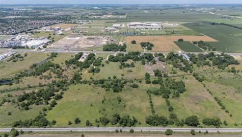 4302 N Main Street Taylor TX 76574
