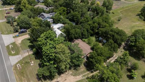 4302 N Main Street Taylor TX 76574