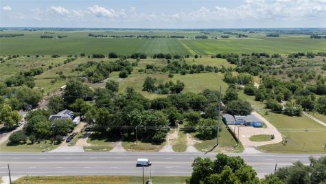 4302 N Main Street Taylor TX 76574