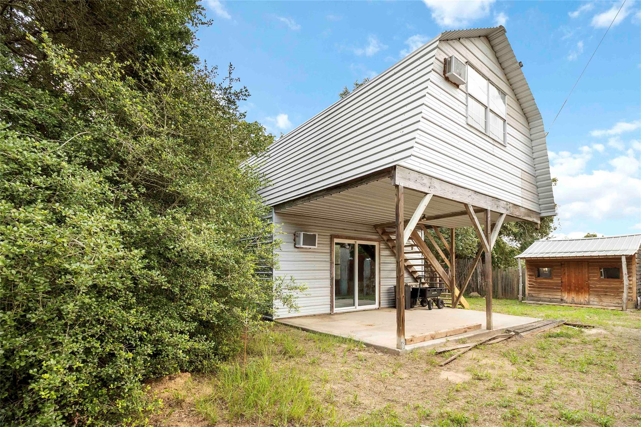 208 Old Potato Road Paige TX 78659