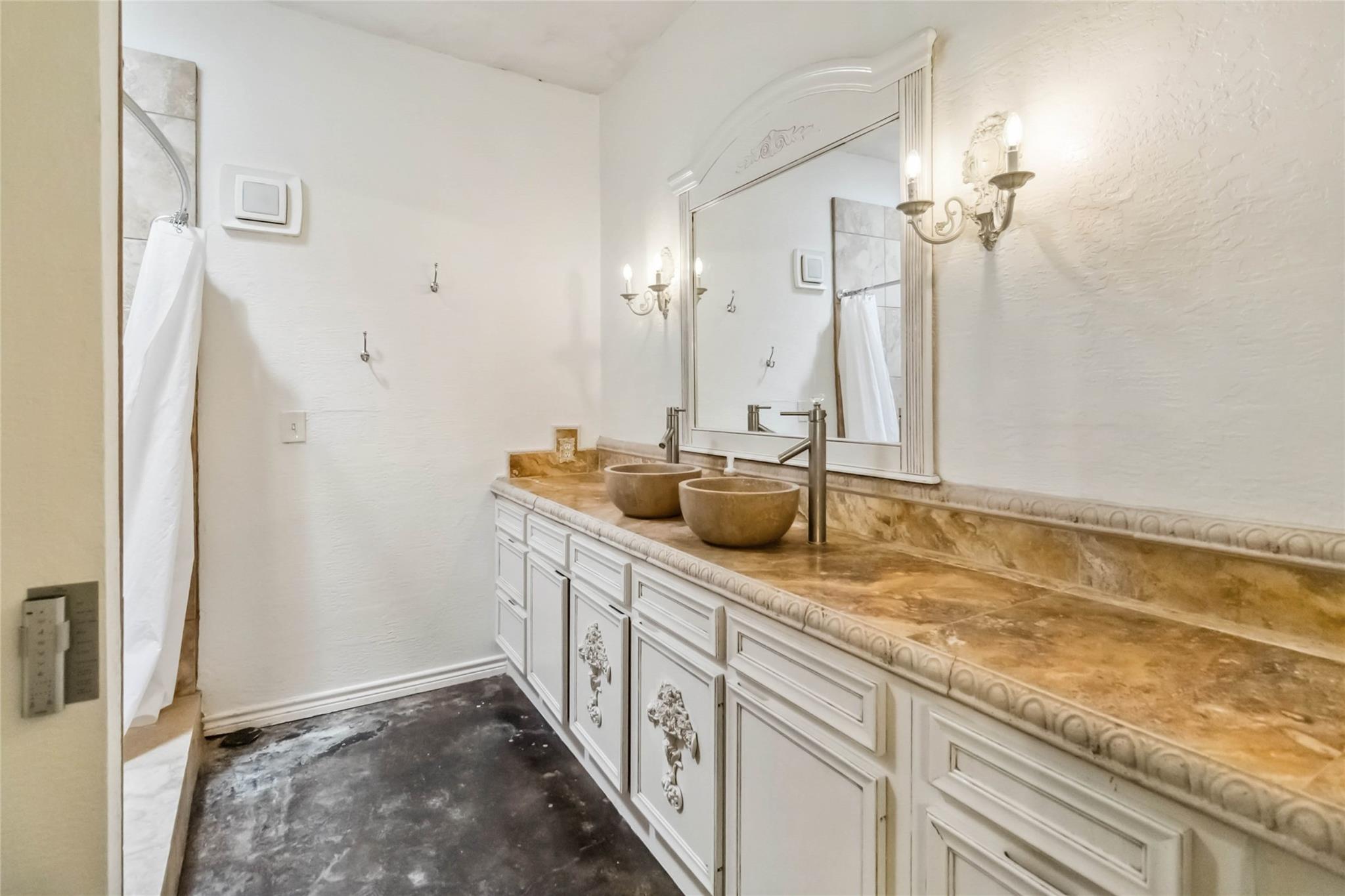 208 Old Potato Road Paige TX 78659