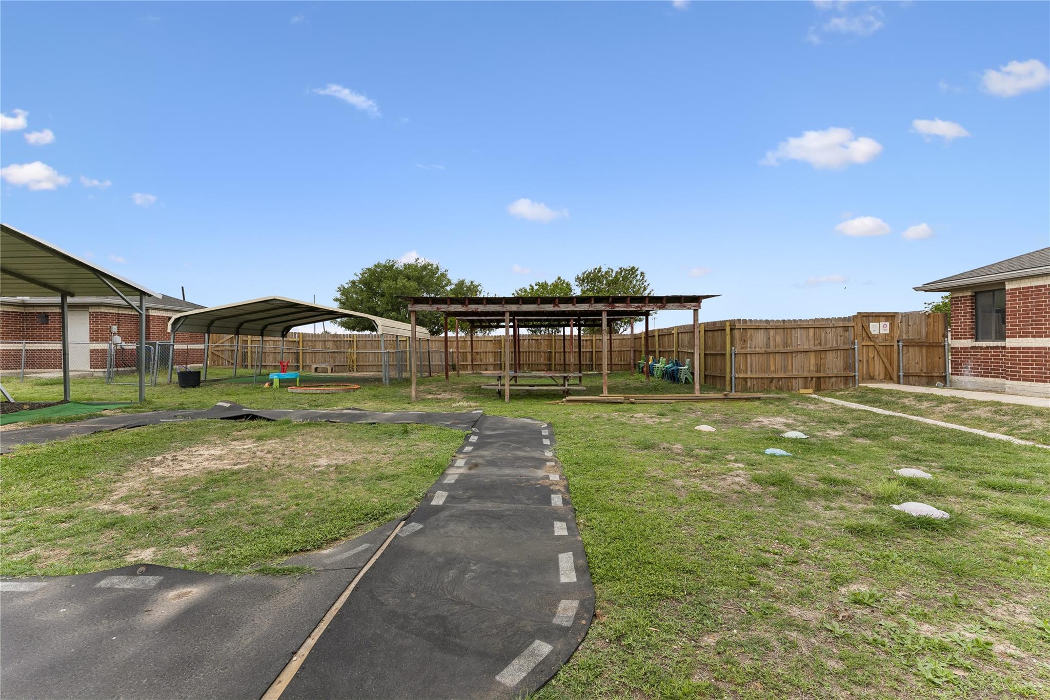 1030 S Guadalupe Street Lockhart TX 78644