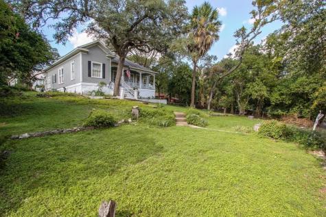 906 Chestnut Street San Marcos TX 78666