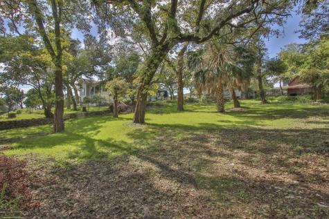 906 Chestnut Street San Marcos TX 78666