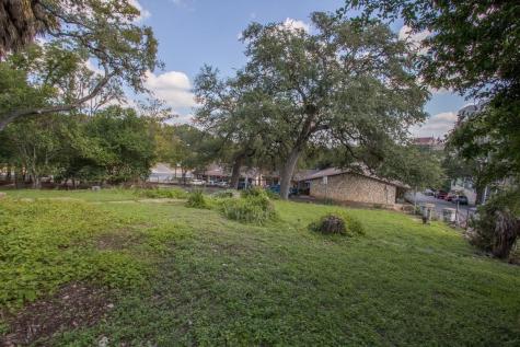 906 Chestnut Street San Marcos TX 78666