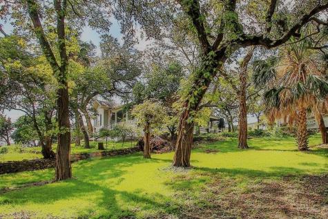 906 Chestnut Street San Marcos TX 78666