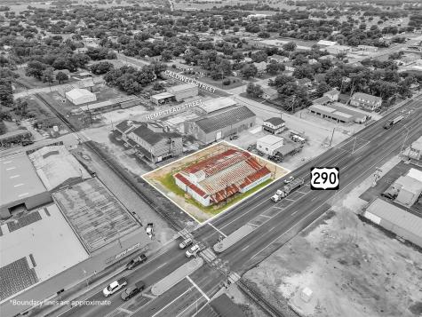 136 S Caldwell-b Street Giddings TX 78942