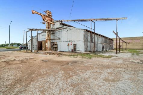 136 S Caldwell-b Street Giddings TX 78942