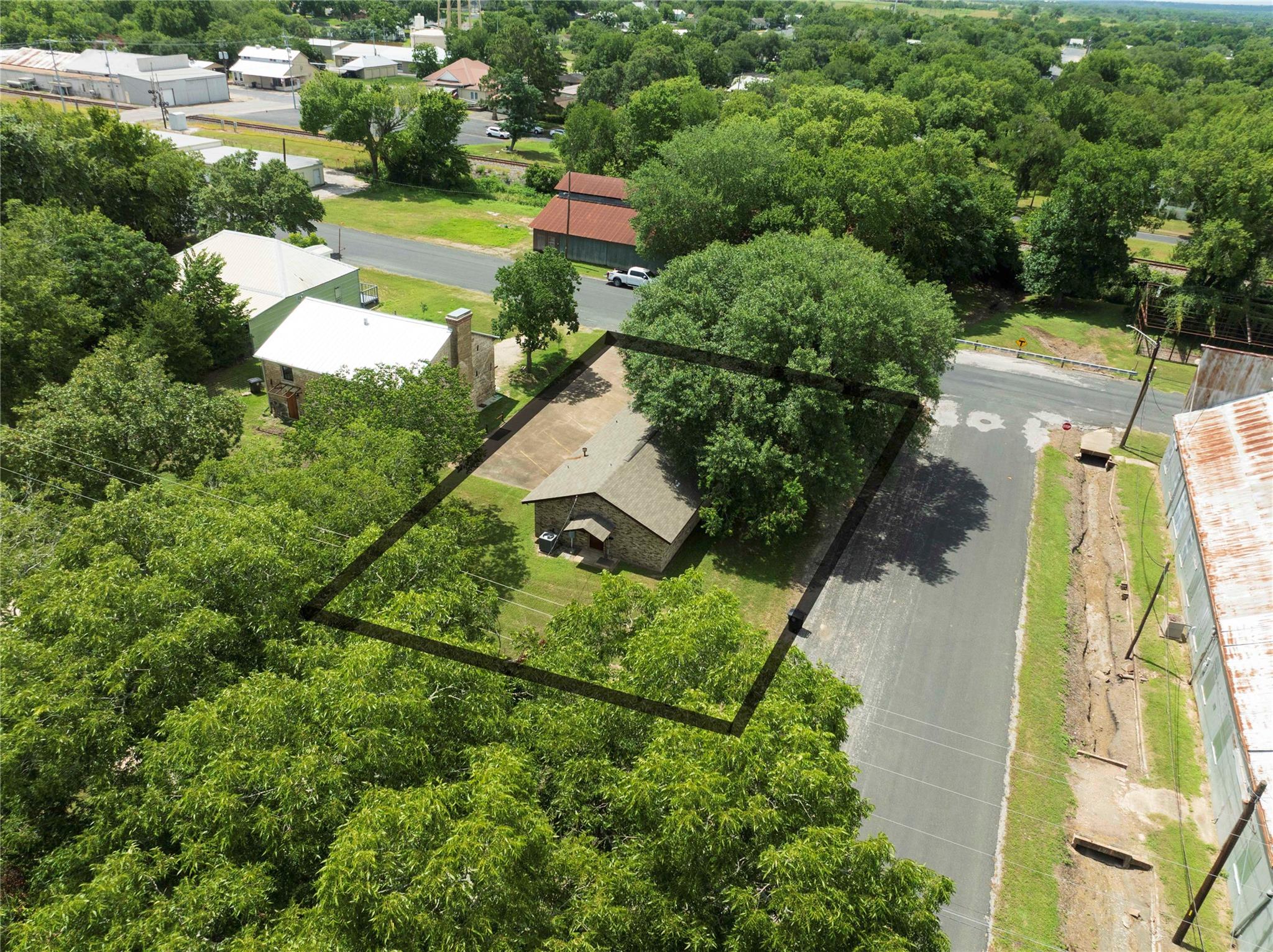 737 N Main Street Schulenburg TX 78956