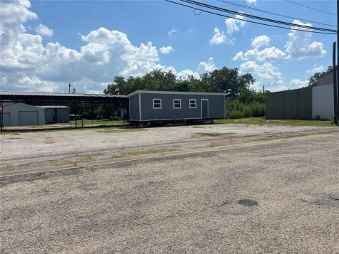300 W Hempstead-a Street Giddings TX 78942