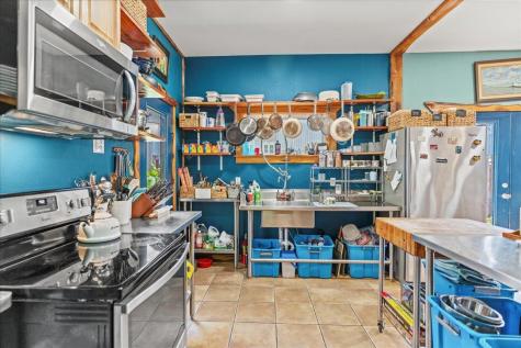 16933 #B Ranch Road 12 Wimberley TX 78676