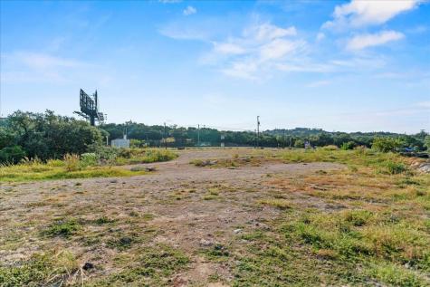 16933 #B Ranch Road 12 Wimberley TX 78676