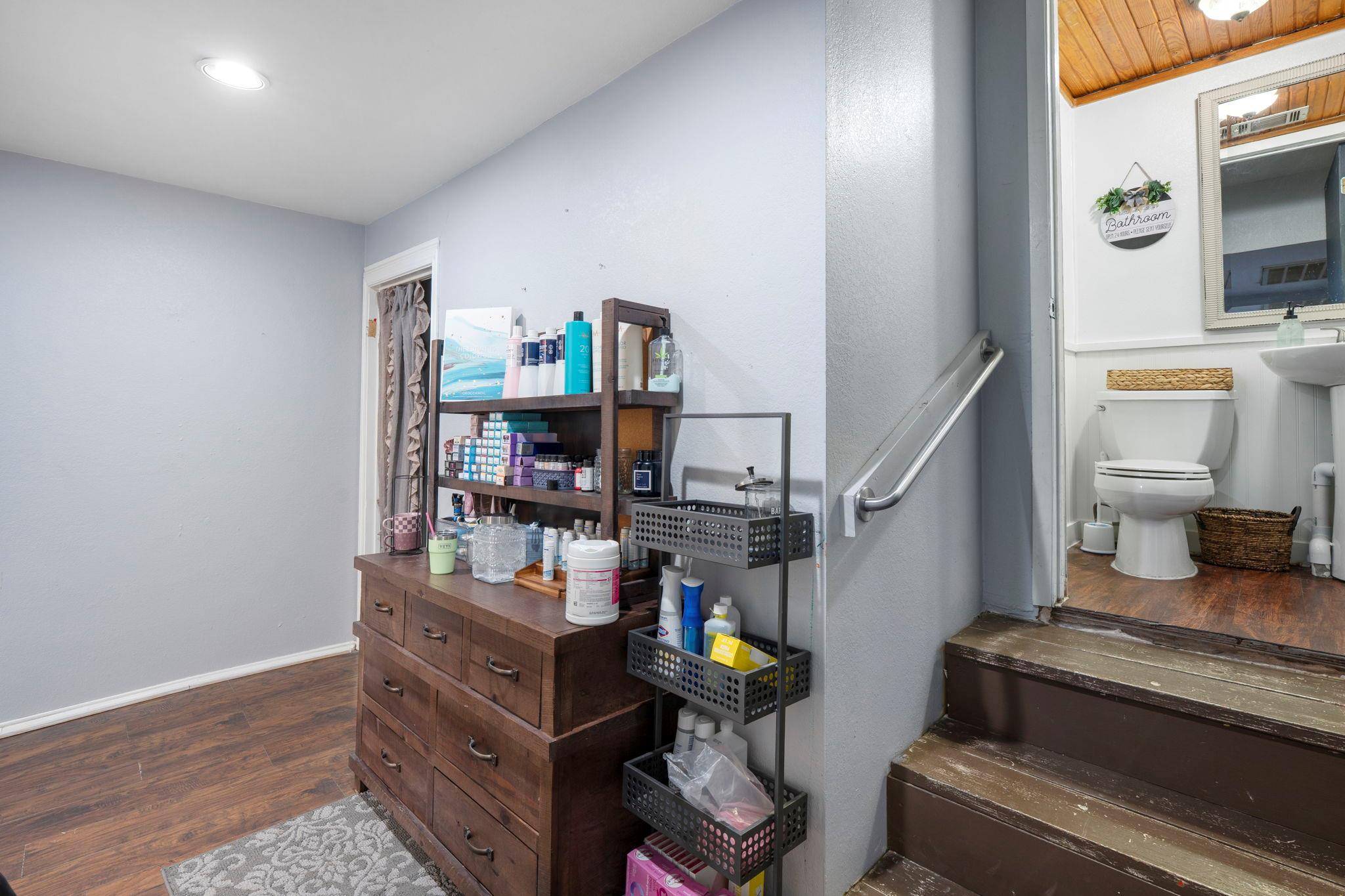 107 W Center Street Kyle TX 78640
