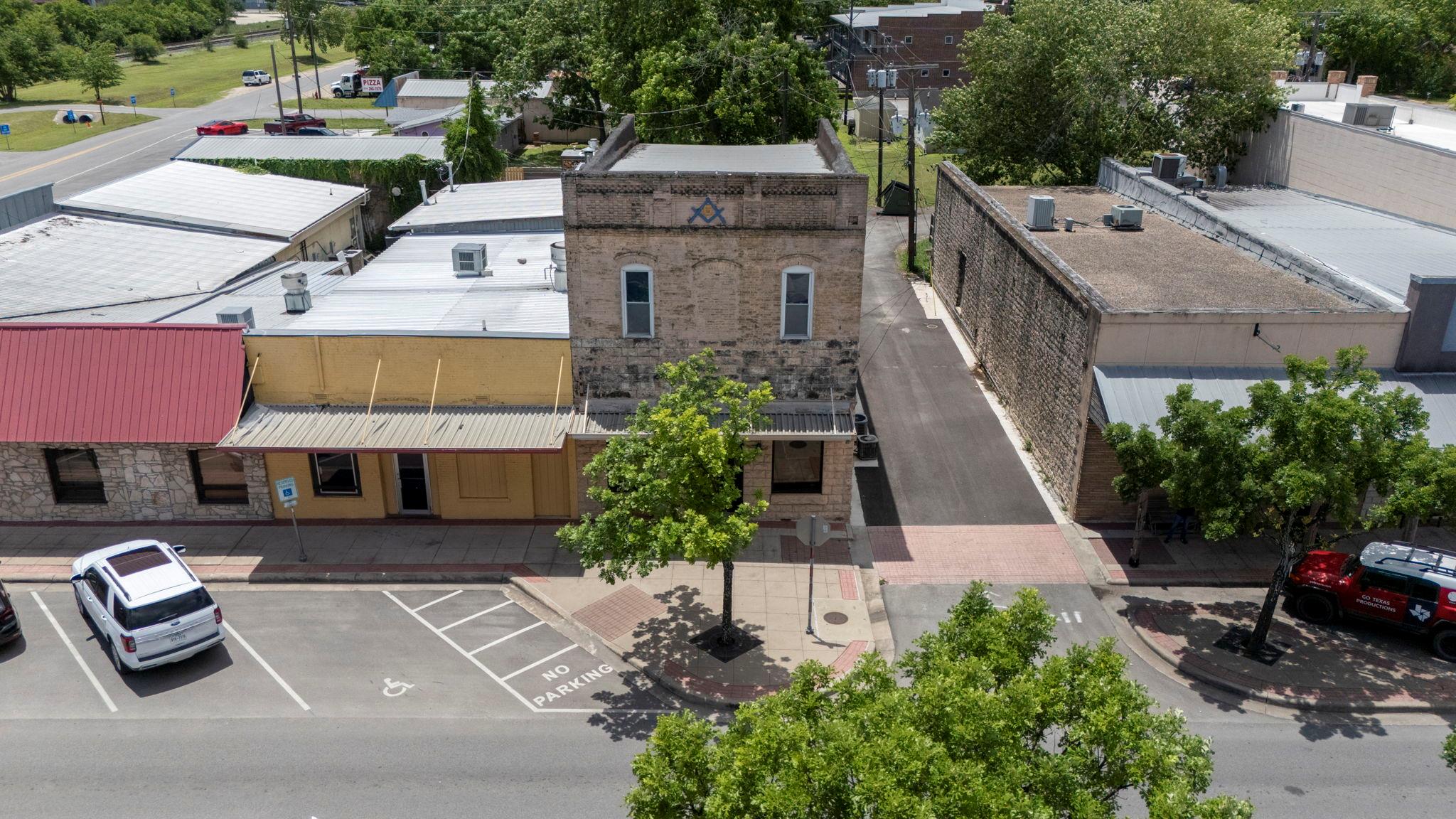 107 W Center Street Kyle TX 78640