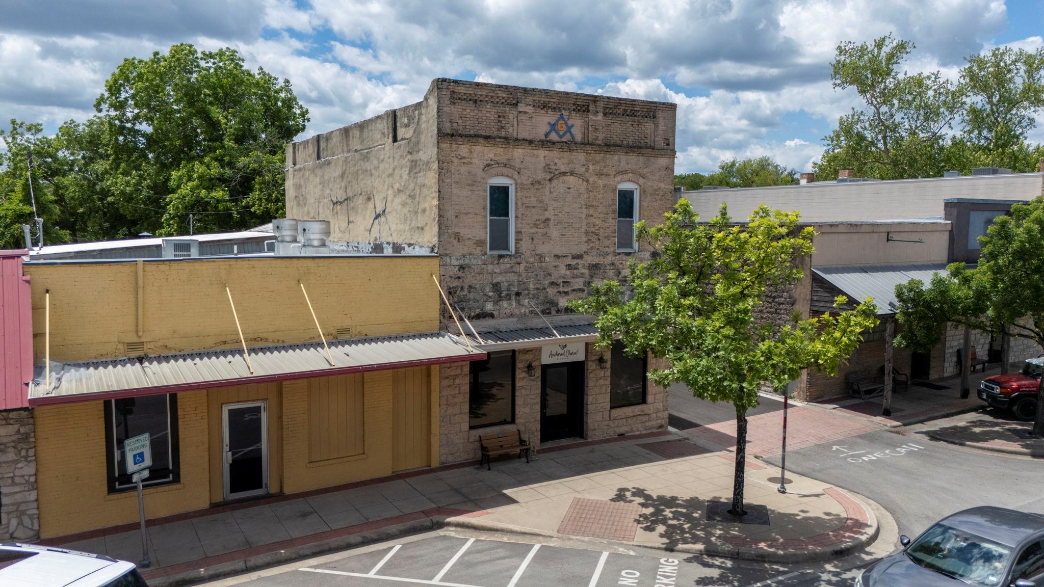 107 W Center Street Kyle TX 78640