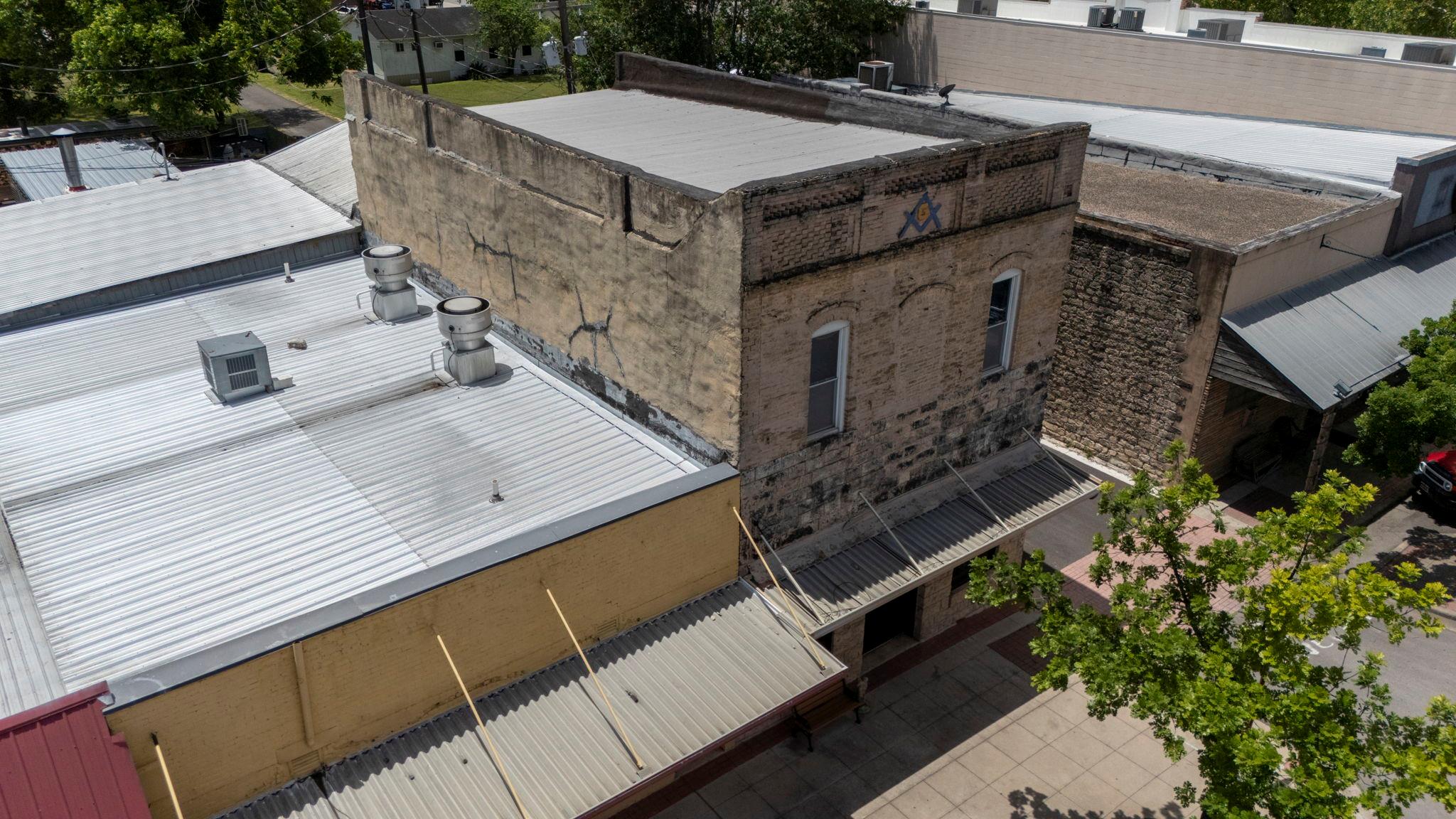 107 W Center Street Kyle TX 78640