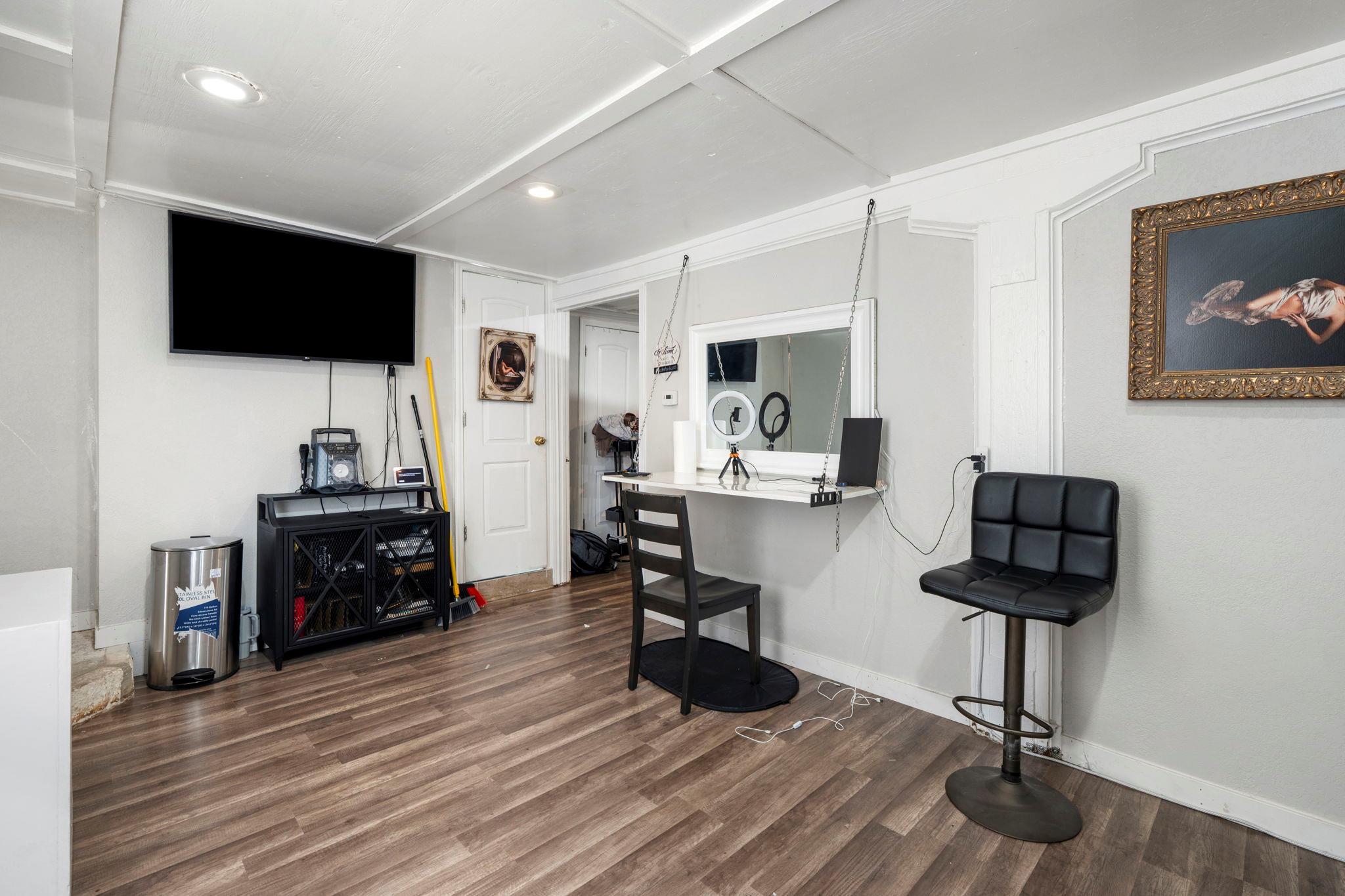 107 W Center Street Kyle TX 78640
