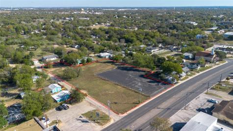 784 W Court Street Seguin TX 78155