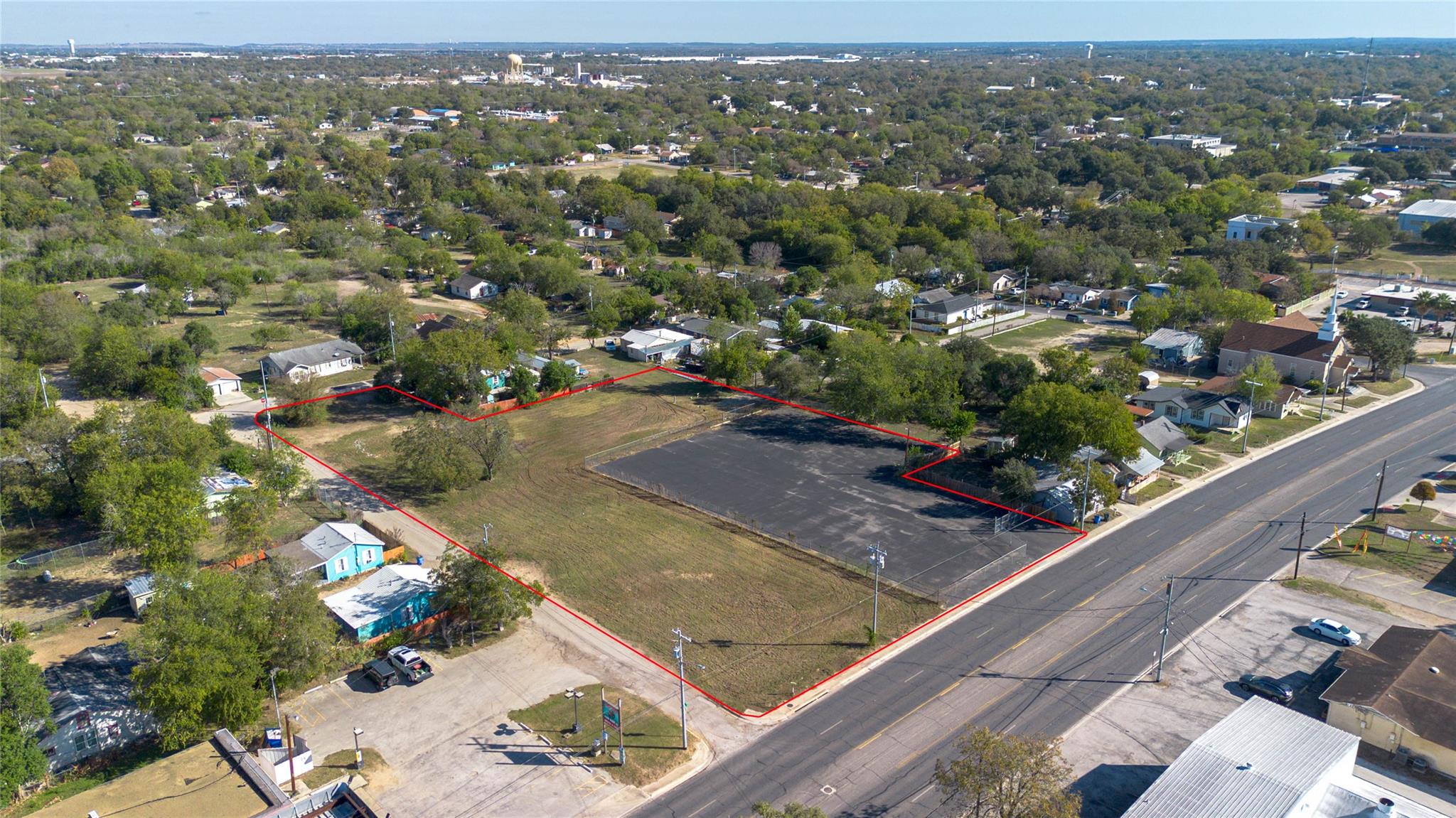 784 W Court Street Seguin TX 78155