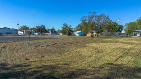 784 W Court Street Seguin TX 78155